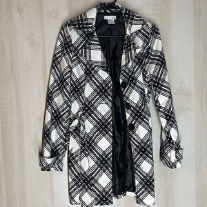 Luii black and white belted jacket, size small
